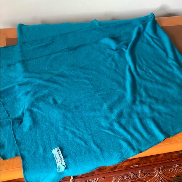 Michael Stars scarf - Picture 4 of 6